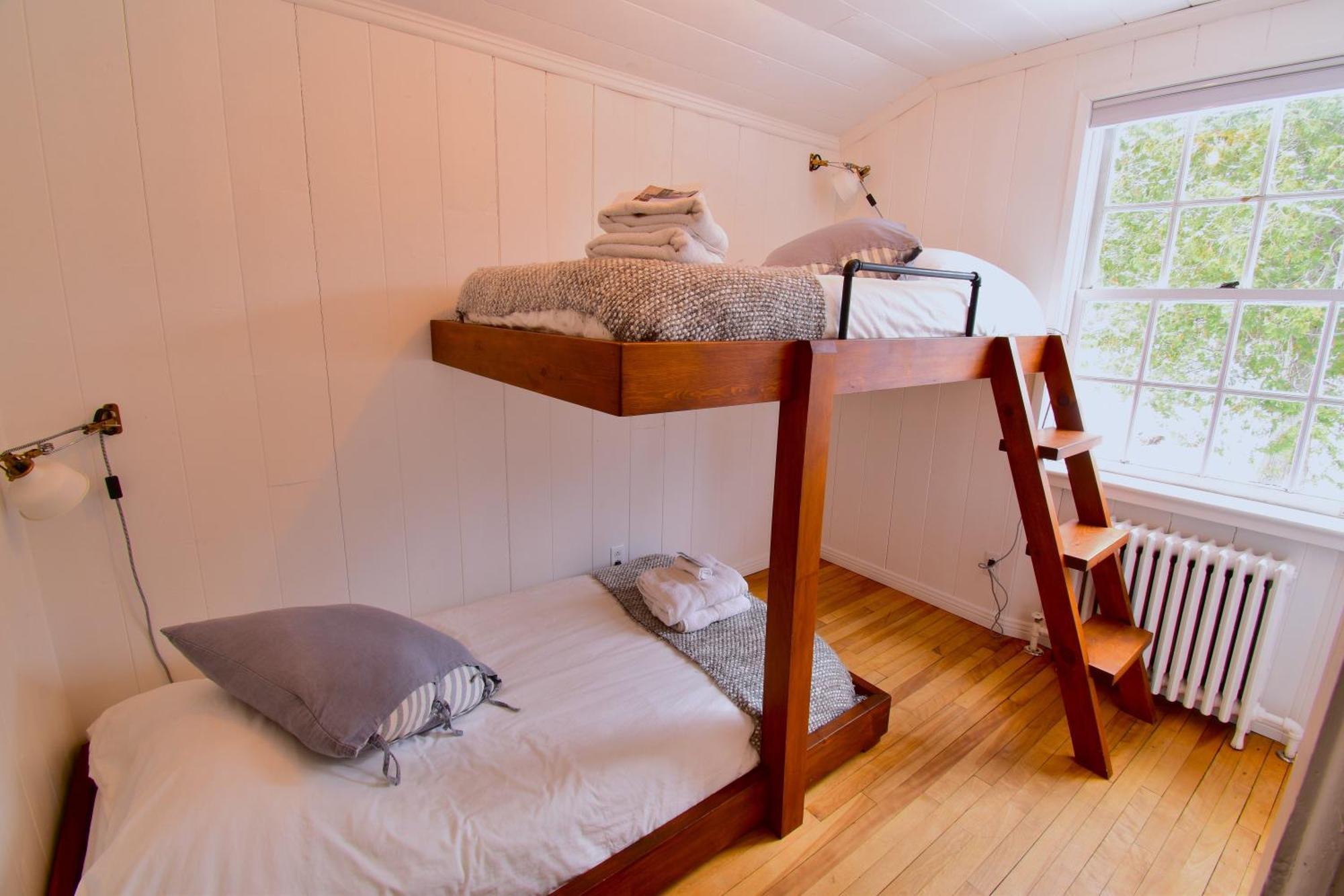 Le Partage Lodge: Destination Plein Air Et Sociale Val-Morin Экстерьер фото