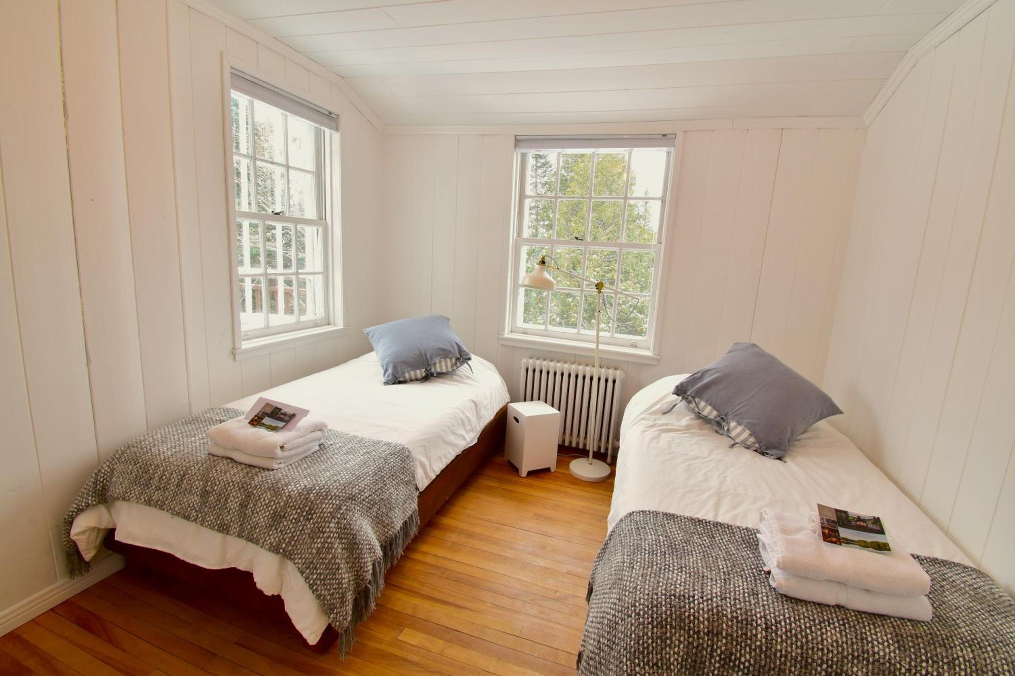 Le Partage Lodge: Destination Plein Air Et Sociale Val-Morin Экстерьер фото